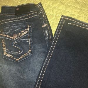 Silver jeans Suki distressed Fluid  SLIM boot